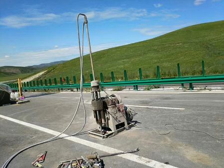 公主岭公路地基基础注浆加固